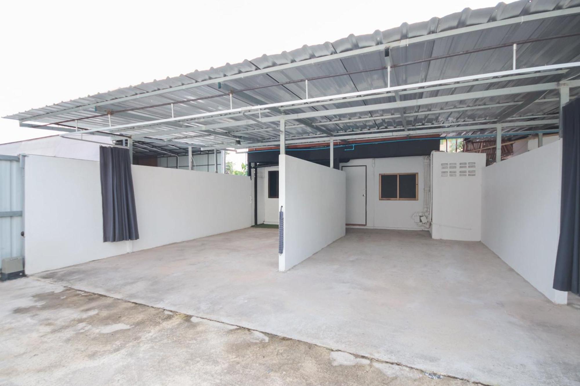 Oyo 1163 Eden Hostel Phuket Eksteriør bilde