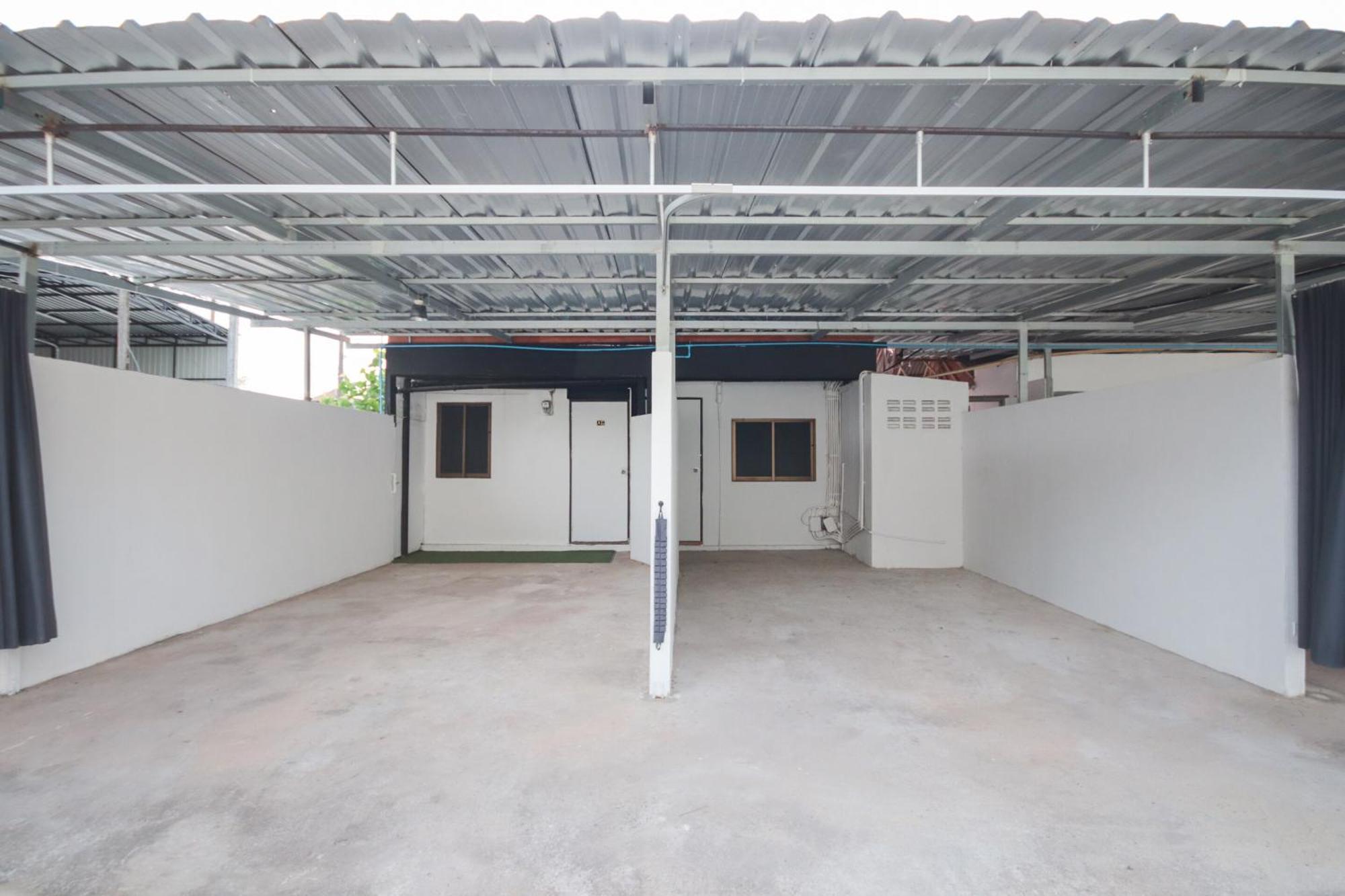 Oyo 1163 Eden Hostel Phuket Eksteriør bilde
