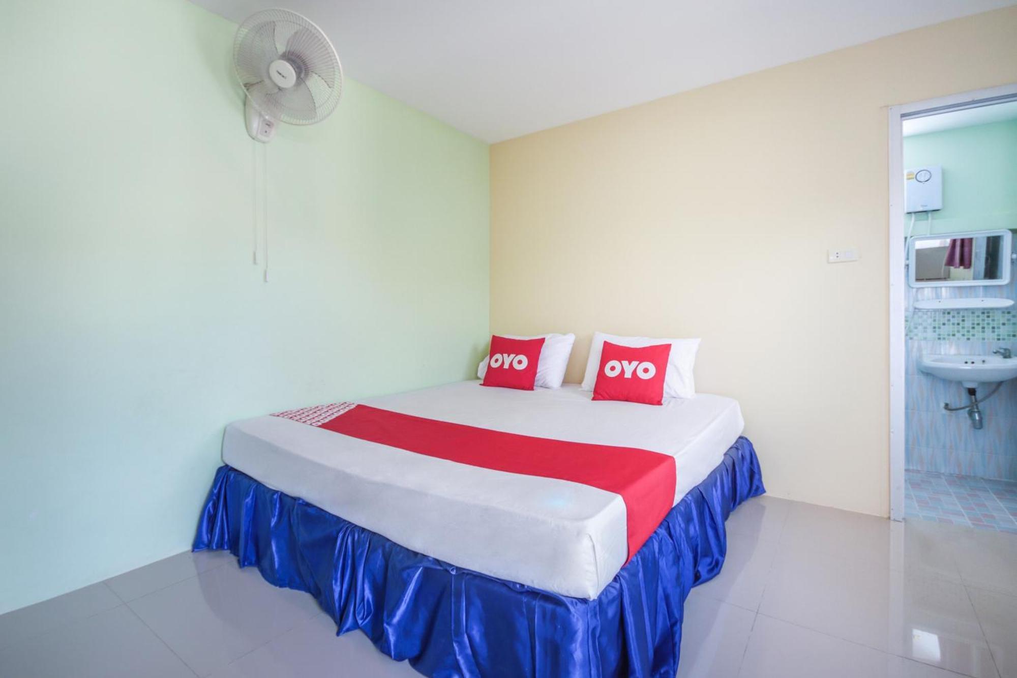 Oyo 1163 Eden Hostel Phuket Eksteriør bilde