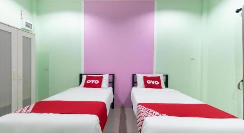 Oyo 1163 Eden Hostel Phuket Eksteriør bilde