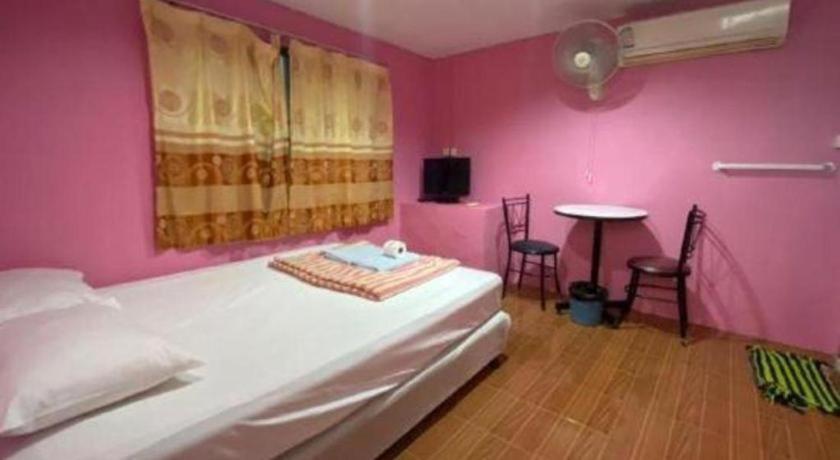 Oyo 1163 Eden Hostel Phuket Eksteriør bilde